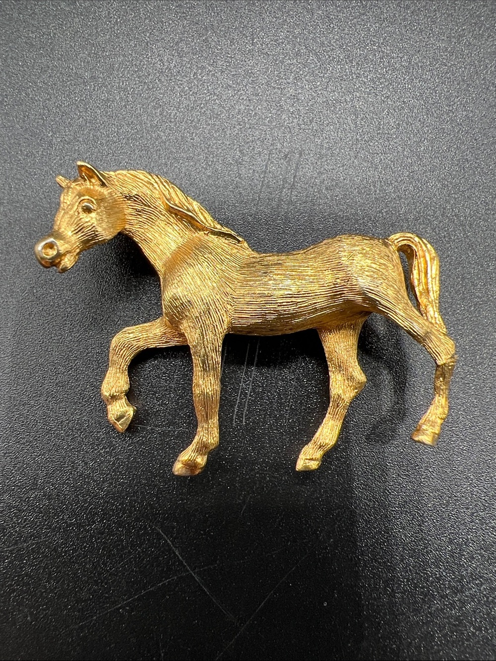 Napier Gold Tone Horse Brooch Equestrian Figural Pin Vintage Signed